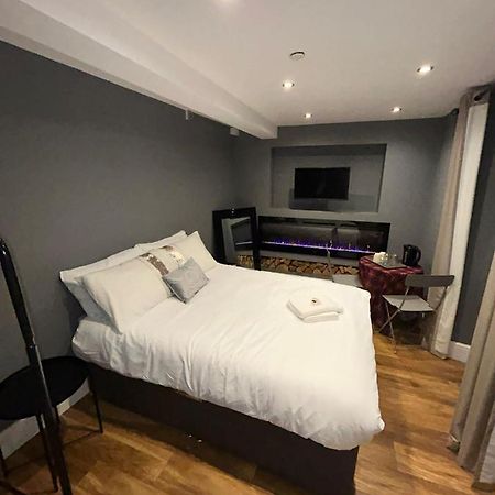 Appartamento Cosy Double Bed With Fire Place Edimburgo Esterno foto